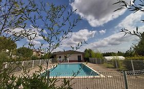 Le Sporting Land - Avec Entree Autonome, Parking Prive & Sa Piscine ! -